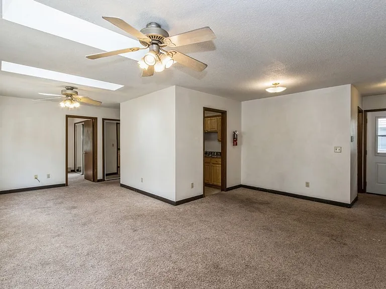 434 S Johnson St — Photo 16