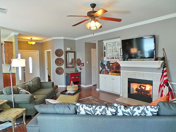 3rd image of 3611 Graz Dr