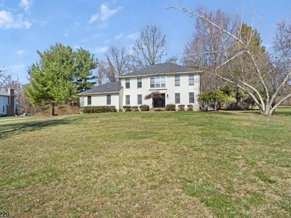 5 Theresa Dr, Mount Olive Twp., NJ 07836