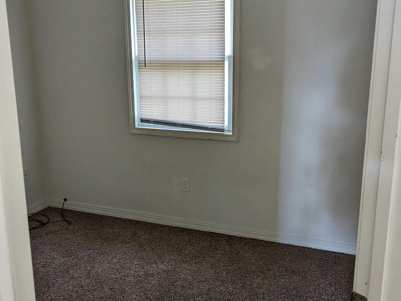 3 bed, 2.5 bath, 1200 sqft, $1,000 — Photo 4