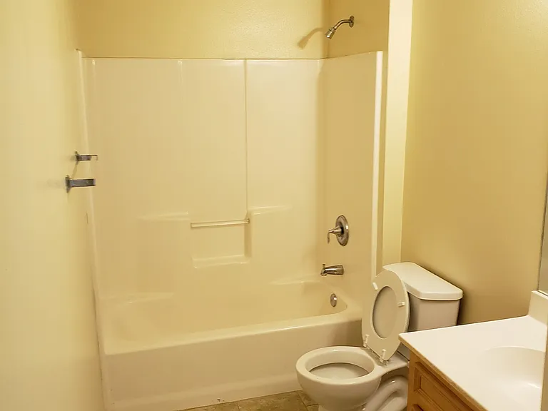 1306 Adela Dr — Photo 7