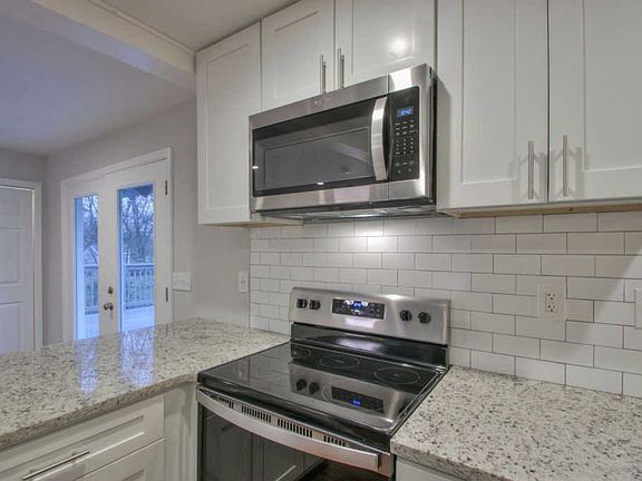 3rd image of 72 Scobey Dr