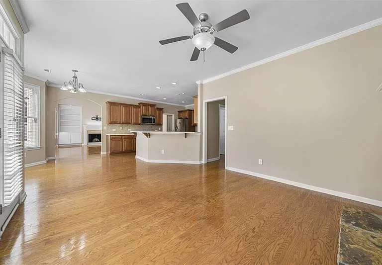 130 Candler Ct — Photo 23