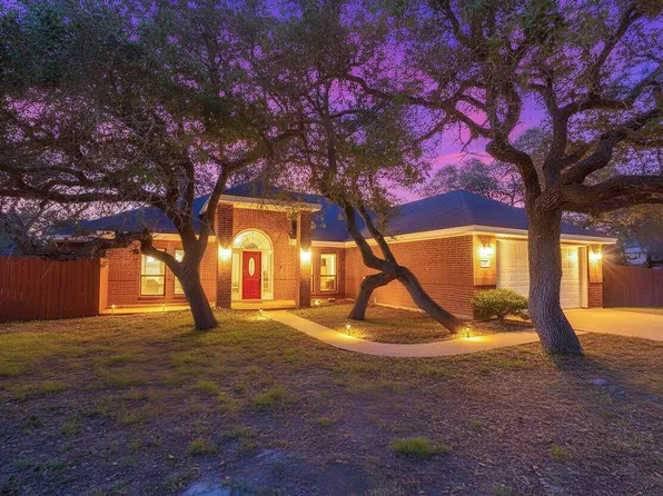 2214 N McCampbell St, Aransas Pass, TX 78336