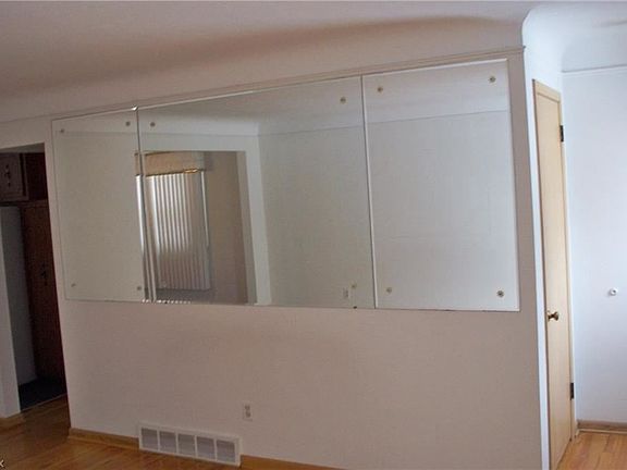 5th image of 3708 Park Dr