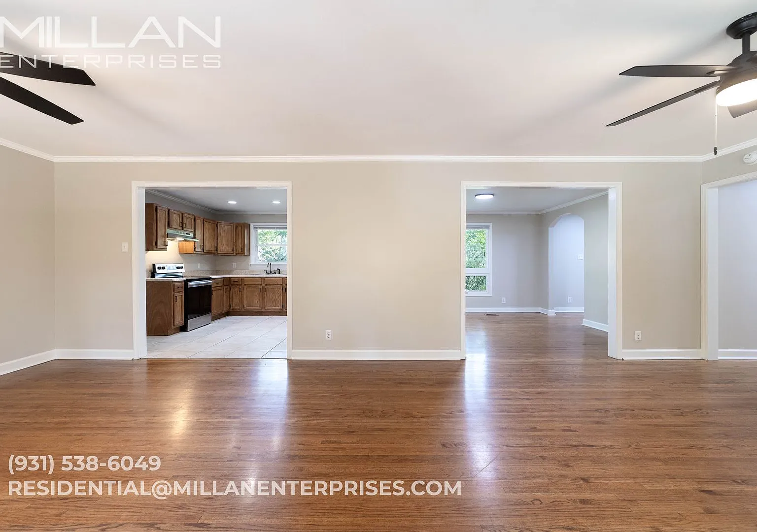 Charming Single-Story Home on a Spacious Lot Near Ft. Campbell! — Photo 4