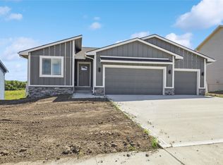3285 NW Brookside Dr, Grimes, IA 50111