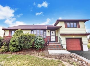 41 Tufts Rd, Clifton, NJ 07013