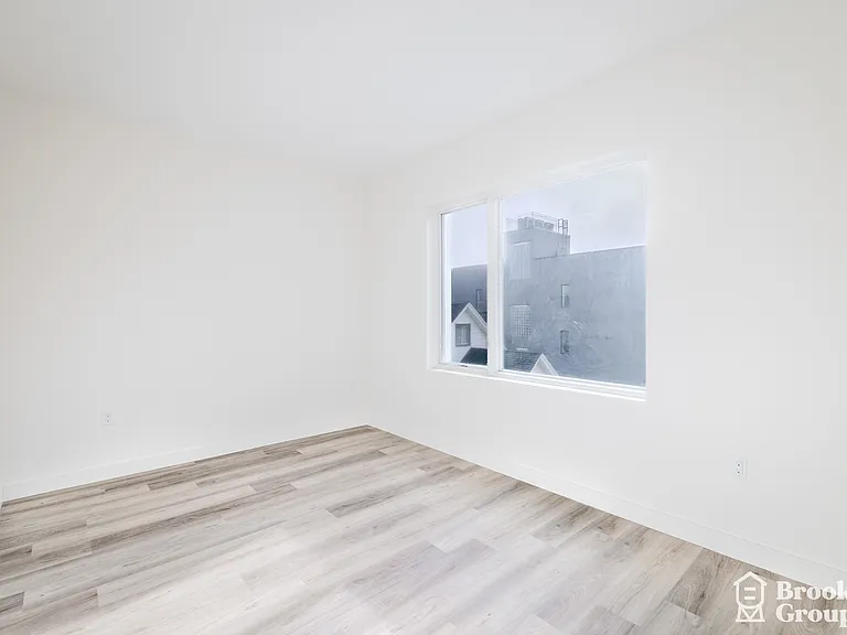 101-19 Rockaway Beach Blvd #3R — Photo 8