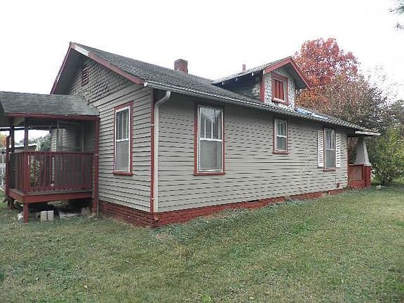 4th image of 3000 NE Fairmont Blvd