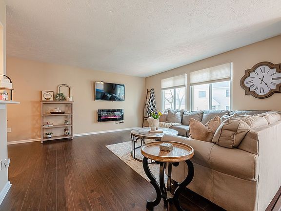 3rd image of 118 Greenway Blvd