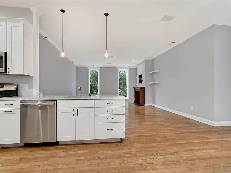 706 Massachusetts Ave #203 — Photo 10