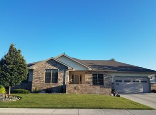 816 Greenfield Dr, Powell, WY 82435