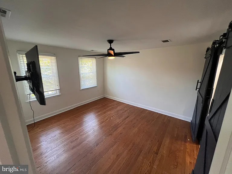 1583 Doxbury Rd — Photo 13