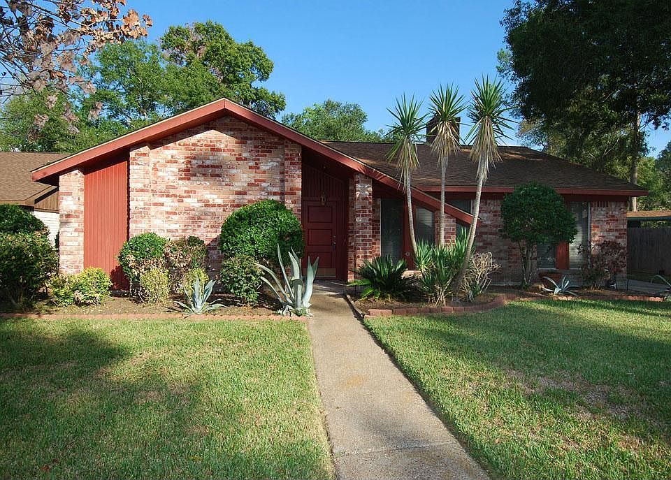 1st image of 3210 Evergreen Glade Dr