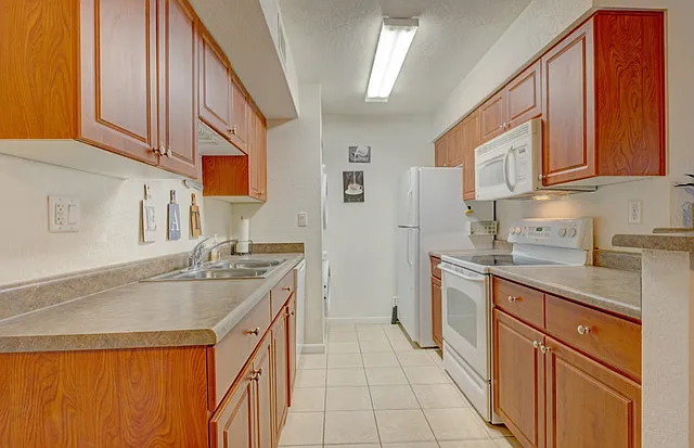 5995 N 78th St #101 — Photo 10