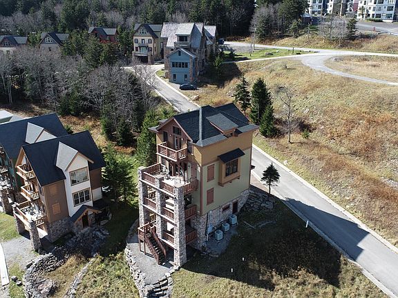 2nd image of 52 Highlands Dr