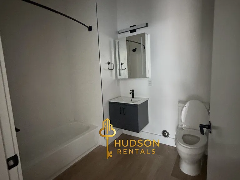 36 Madison St #102 — Photo 6