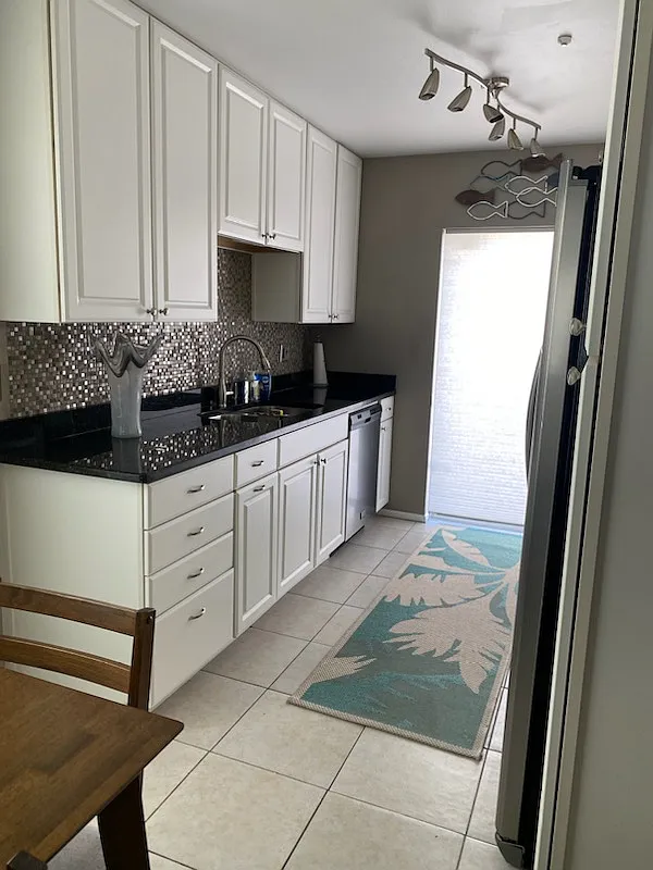 3 bed, 1122 sqft, $4,000 — Photo 4
