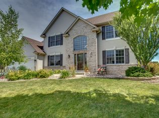 17133 Wilderness Trl SE, Prior Lake, MN 55372