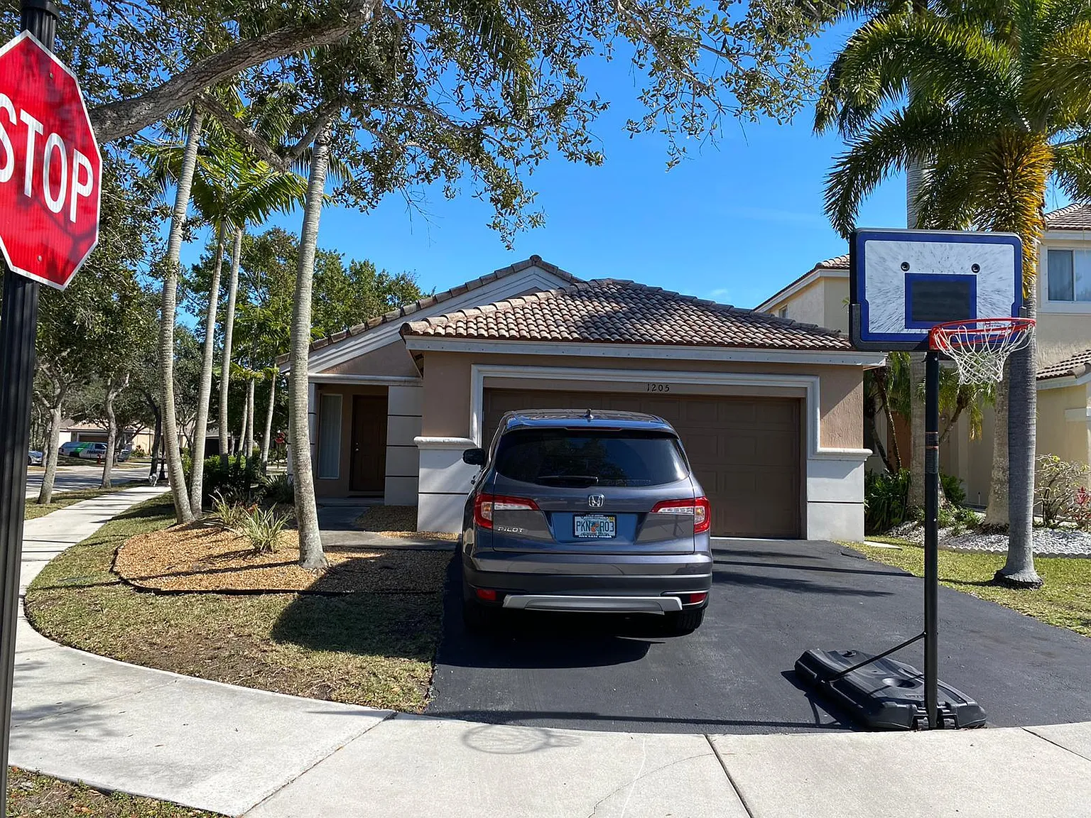 3 bed, 1800 sqft, $3,800 — Photo 3