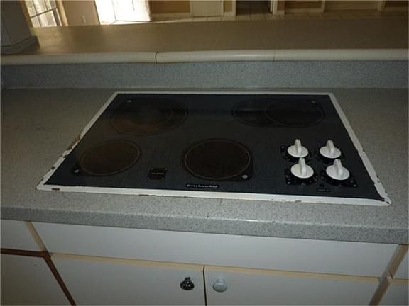 Ceramic cooktop