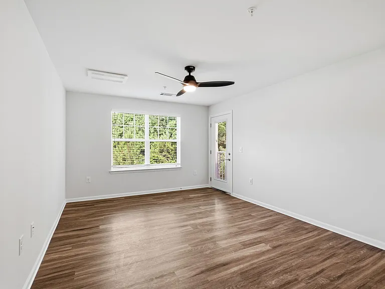 Oak Terrace — Photo 6