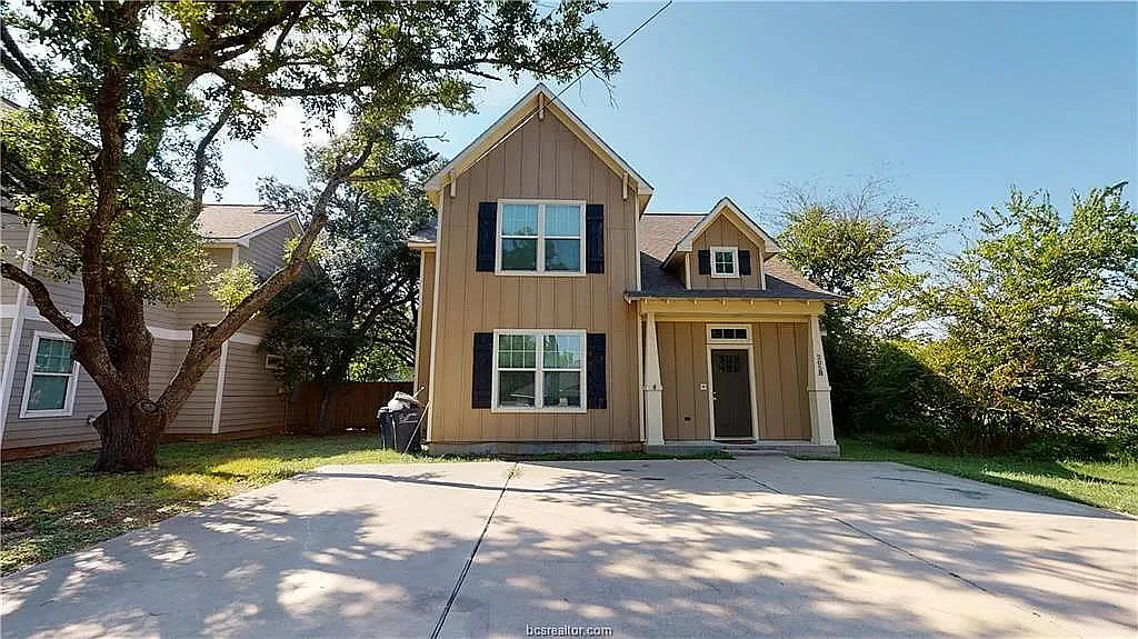 205B Sterling St — Photo 1