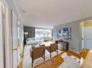 300 Winnett Ave., Toronto, ON M6C 3L9