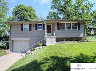 11412 T Cir, Omaha, NE 68137
