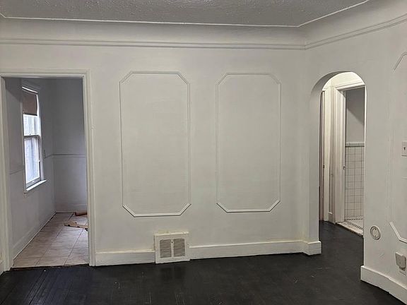 5th image of 6058 Harrell St