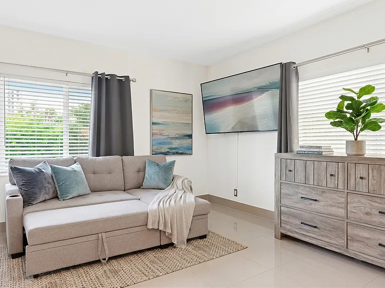 1217 Seabreeze Blvd — Photo 21