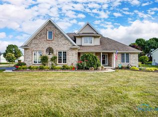 8138 Silverstone Dr, Waterville, OH 43566