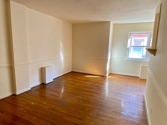 3rd image of 3425 Kensington Ave APT 306