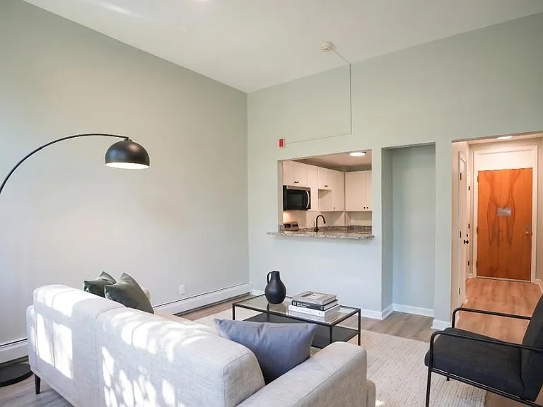 366 Main St #101 — Photo 3
