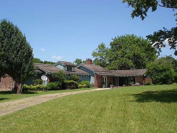 2nd image of 137 County Road 1345