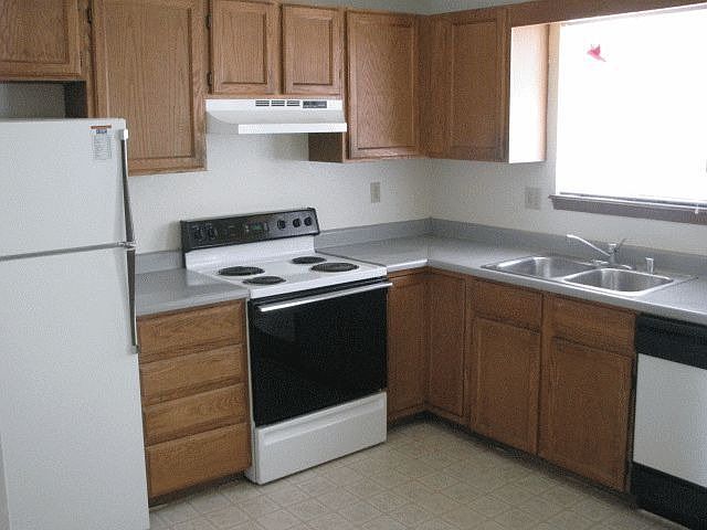 2nd image of 503 Comanche Village Dr