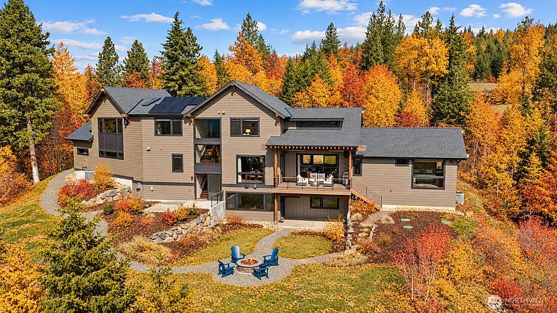 2nd image of 40 Eagle Ridge Drive