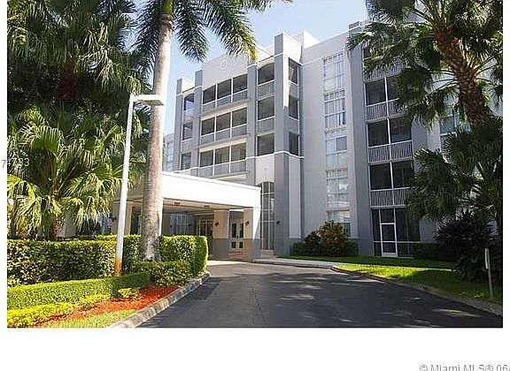 5th image of 9725 NW 52nd St APT 401
