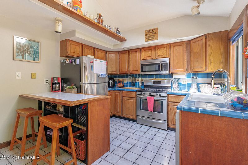 4th image of 59 Partition Street