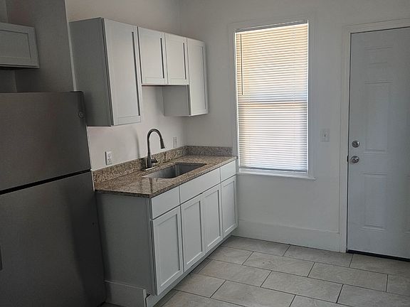 4th image of 3146 Preston St Unit 1
