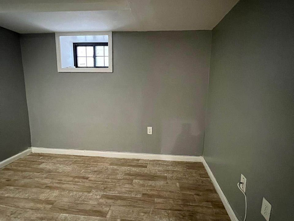 2nd image of 1389 Clinton Ave #Bb