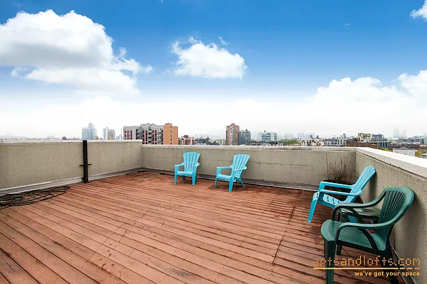 Sold by aptsandlofts.com | media 9