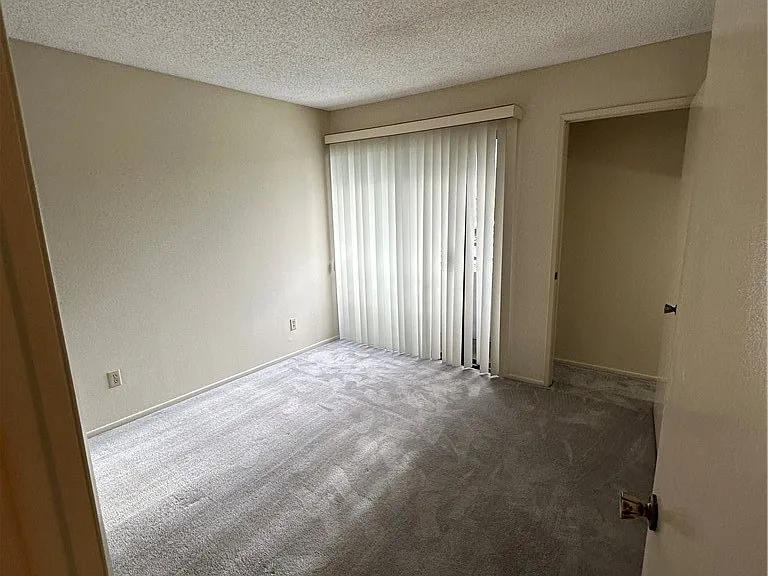 420 Milford St — Photo 30