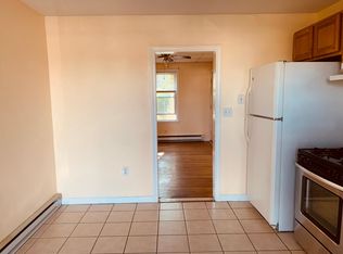 389 New Britain Rd #1, Berlin, CT 06037