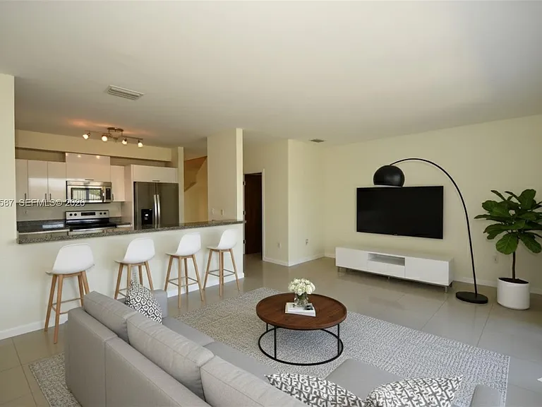 2780 SW 33rd Ave — Photo 7