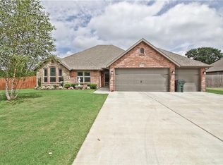 2005 W Brooks Pl, Rogers, AR 72758