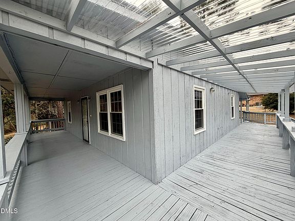 4th image of 4430 Atlantic Ave