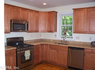 22 Winter St #B, Amesbury, MA 01913