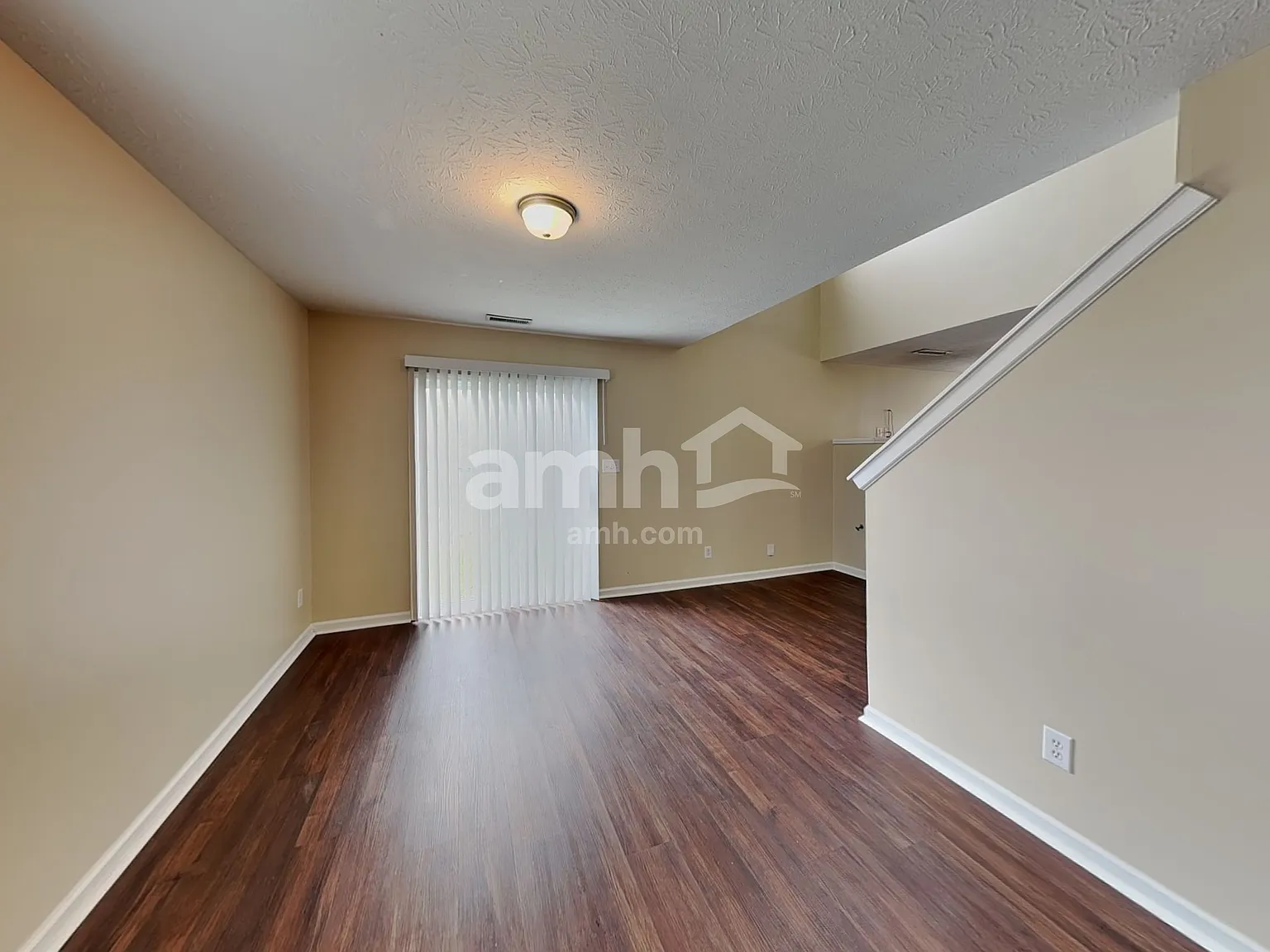 3 bed, 2.0 bath, 1677 sqft, $1,860 — Photo 4
